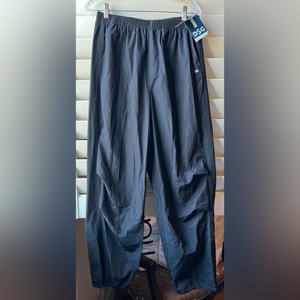 DSG - NWT - Medium -  Black Parachute Athletic Pants - Pockets